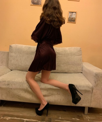 💋
Мои услуги - это не только физическое удовлетворение, но и искусство создания атмосферы желания и раскрепощения.
Я могу исполнить самые сокровенные фантазии, быть твоей нежной подругой или страстной любовницей. 🔥
У меня есть отличные отзывы, которые подтверждают мое высокое качество обслуживания и неповторимый чарм. ✨
С самого начала нашей встречи ты почувствуешь, что я обладаю интеллектом и элегантностью, и мы сможем насладиться друг другом без торопливости и стресса. 💫
Для начала общения можешь рассмотреть мои фото, на которых ты найдешь меня - девушку с прекрасной фигурой, стройными ножками и искренней улыбкой. 😊
Москва - это моя родная столица, и я готова встретиться с тобой в уютном номере отеля или даже воспользоваться своей уютной квартирой для нашей безопасности и комфорта. 🏢
Ты заслуживаешь только лучшего, и я готова стать твоим идеальным экспериментом по наслаждению. Жду тебя, милый! 💕 Яна
